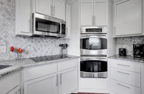 Evergreen Maison | Mntn views with Hot tub, Sauna, Game room, Quick I-70 access, Red rocks, Skies