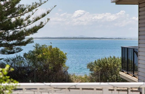 Port Stephens Council Maison | Moana Blue at Shoal Bay