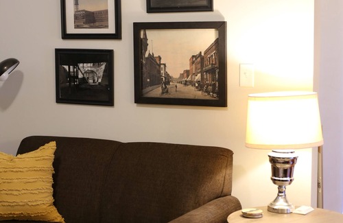 Moberly Appartement | Moberly's Designer Loft In Historic Downtown