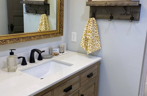 Moberly Appartement | Moberly's Designer Loft In Historic Downtown