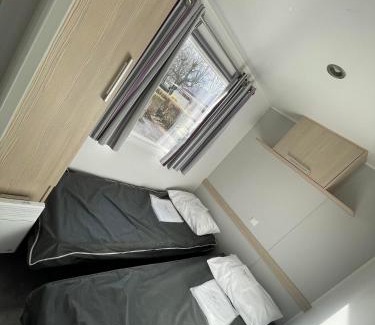 Ebreuil Autre | Mobil-home 2 chambres côté rivière