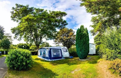 Pont-Scorff Maison | Mobil-Home CONFORT 2 Pièces 2 Personnes + TV