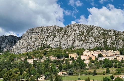Saint-Auban Maison | Mobil Home Dans un Camping en Pleine Nature