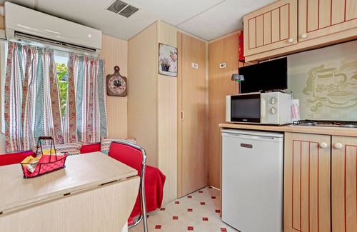 Sainte-Croix-du-Verdon Maison | Mobile Home 'Marinière' with Lake View, Private Pool and Air Conditioning