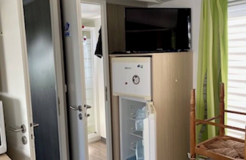 Les Moutiers-en-Retz Location De VR | Mobil-home 'Mobil-home Kapa - Proche Mer' avec piscine partagée, terrasse privée et jardin privé