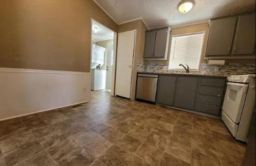 Sunrise Manor Appartement | Mobile Manufactured Reservation Book 7 Nights