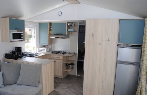 Onzain Maison | Mobilhome AMIRA vue sur étang camping 4* proche zoo Beauval châteaux de la Loire