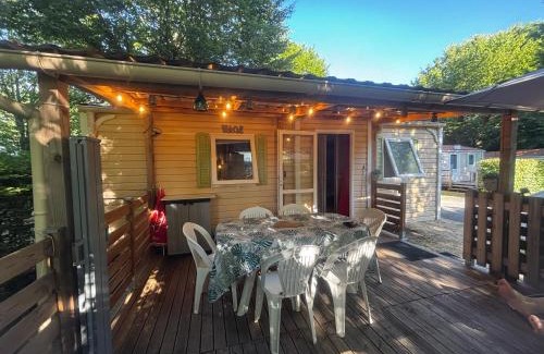 Saint-Gerons Chalet De Ski | Mobilhome au bord du lac