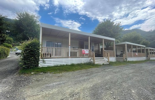 Ossiach Maison | Mobilhome with 2 bedrooms and a terrace with private whirlpool