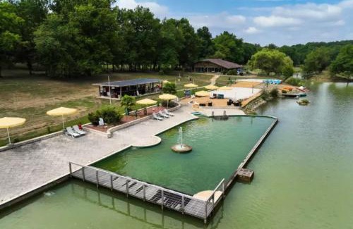Bretagne-d'Armagnac Maison | Mobilhomes Camping Lacs d'Armagnac