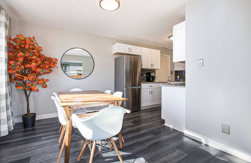 Wheat Ridge Maison | Mod Rustic Stay in Wheat Ridge with Hot Tub, Fast WiFi, AC