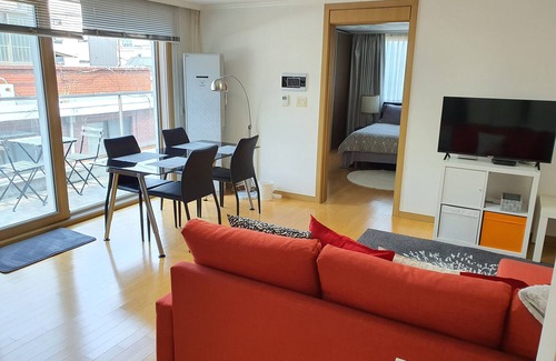 Hannamil-tong Appartement | Mod. spacieux appartement, idéal pour les nomades numériques