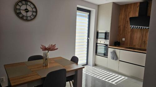 Bobrov Appartement | Moderný apartmán 2 s veľkou terasou