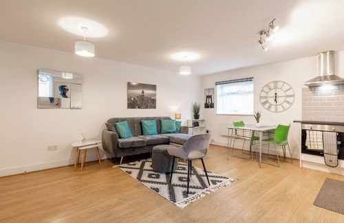 Chadwell Appartement | Enjoy In This Comfortable 1Bed Apartment with Fully Equipped Kitchen in Chadwell