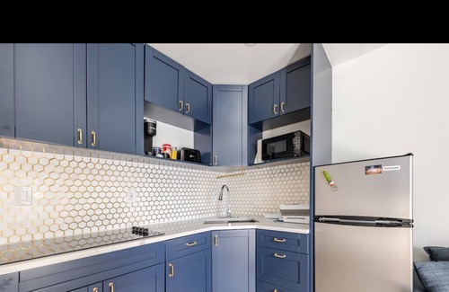 West New York Appartement | Modern 1 bedroom apartment conveniently located 25 minutes from the heart of NYC