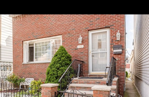 West New York Appartement | Modern 1 bedroom apartment conveniently located 25 minutes from the heart of NYC