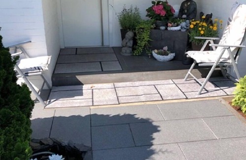 Lennep Appartement | Modern 1-room apartment with large kitchen, WLAN, nature reserve forest