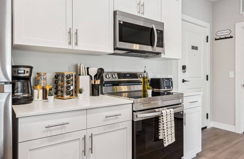 Near East Columbus Appartement | Modern 1BR/1BA Comfort in Columbus