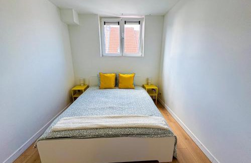 Bloemekenswijk Appartement | Modern 1BR & 1LR Apartment Next to City Center