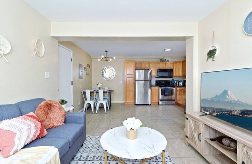 Highline Appartement | Modern 1BR Apt | Near SeaTac | Unit 5 @ S. Seattle