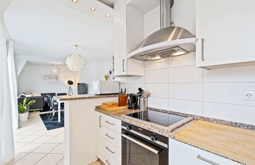 Soleuvre Appartement | 1BR Beautiful Penthouse w Balcony, Parking and BBQ