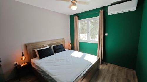 Larnaca Appartement | Modern 1BR House with Garden Near Larnaca Beach & Airport