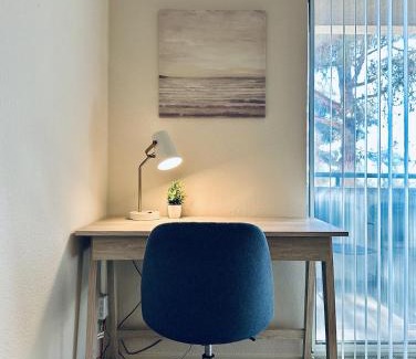 University City Appartement | Modern 1BR in Heart of UTC - Close to Beaches, Shopping, Dining, UCSD