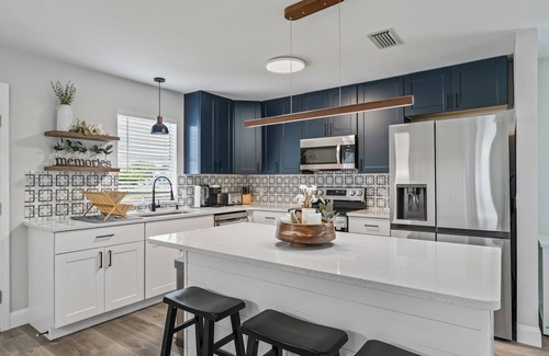 El Cortez Maison | Modern 2/2 Ranch in El Cortez with Luxury and Prime Location!