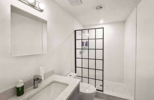 Olde Kensington Appartement | Modern 2 BD | Sleeps 6 | Northern Liberties