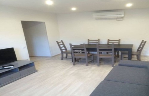 el Bon Pastor Appartement | Modern 2-BdRm Apart. in fabulous Barcelona with WiFi, AC, Big TV, dishwasher +!