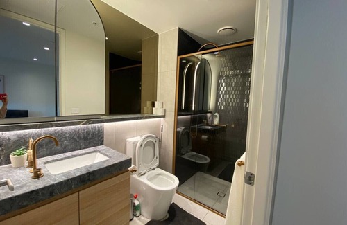 West Melbourne Appartement | Modern 2-Bed Apt + Parking | West Melbourne!