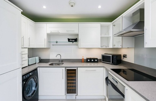 Coventry City Centre Appartement | Modern 2-Bed apartment in CV1 Free Parking Walk to Everything!