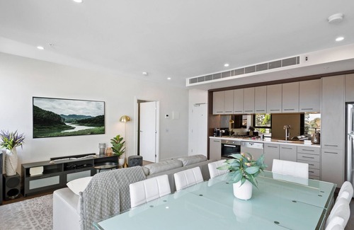 Essendon Appartement | Modern 2-Bed Essendon Apartment With Views