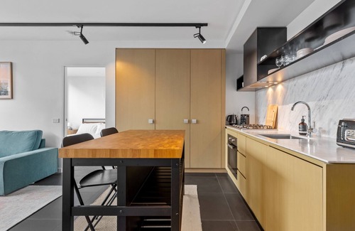 Collingwood Appartement | Modern 2-Bed Inner City Pad With Swimming Pool
