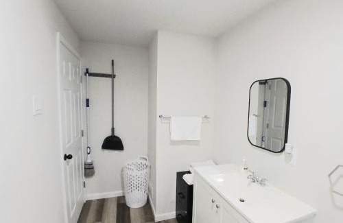 Potomac Appartement | Modern 2-Bedroom and 2-Bed Apartment with Private Access Door Minutes from I-81