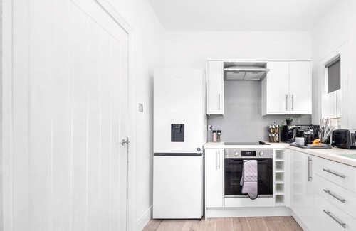 Glasgow Appartement | Modern 2 bedroom apartment with parking and wifi.