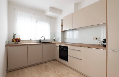 Kraljevec Sesvetski Appartement | Modern 2-Bedroom Apartment Kona - Free Parking & Self Check-In