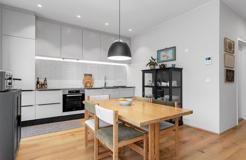 Hliðar Appartement | Modern, 2-bedroom apartment 15min walk from downtown Reykjavik. Free parking.