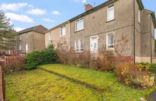 Airdrie Appartement | Modern 2 bedroom apartment close to local amenities.