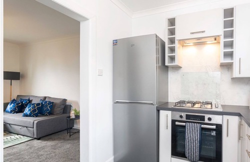 Glasgow Appartement | Modern 2 bedroom apartment with parking and wifi.