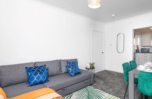Glasgow Appartement | Modern 2 bedroom apartment with parking and wifi.