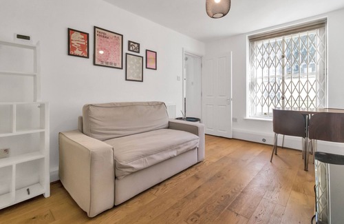 St. George's Appartement | Modern 2 Bedroom Flat in Camden - Central Location For A Perfect City Break