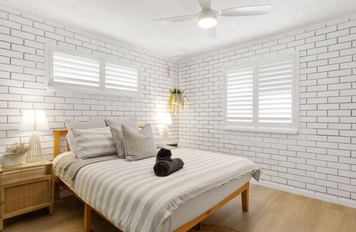 Shelly Beach Appartement | Modern 2 BR Beachside Apartment - Kings Beach QLD