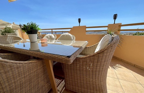 Golf Bahia Appartement | Modern 2-Floor Penthouse with Sea Views - Sleeps 7
