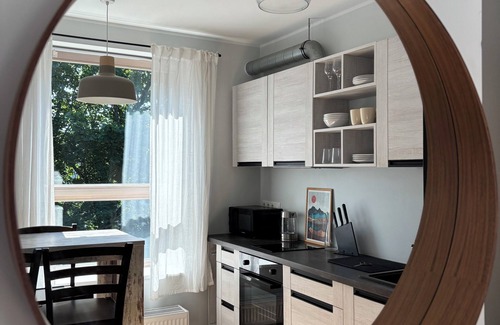Pelgulinn Appartement | Modern 2-Room Apt by Telliskivi & Old Town + Free Private Parking