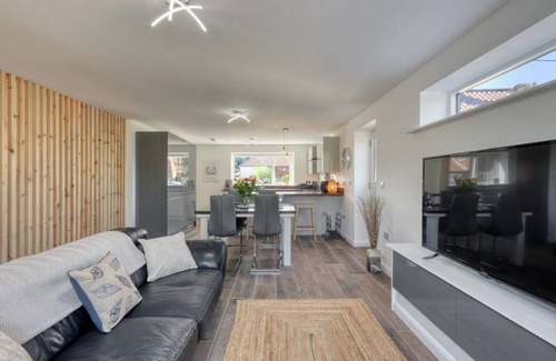 Wells-next-the-Sea Maison | Modern 2 storey Holiday let within easy reach of the Town centre.