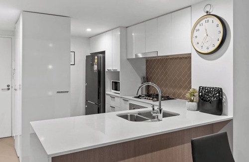 Albion Appartement | Modern 2B2B Suit only 10mins to Airport/Southbank