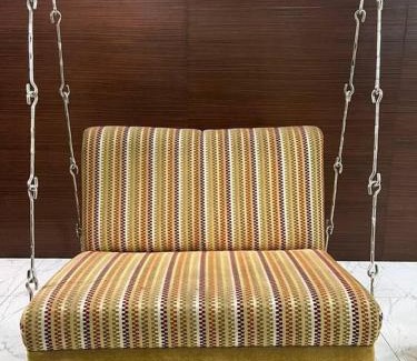 Lokhandwala Complex Appartement | Modern 2bhk in main Lokhandwala WITH WI FI