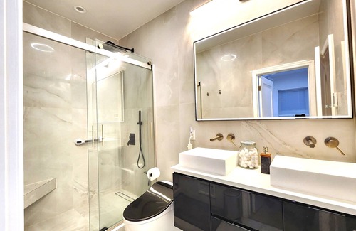 Newark Maison | Cozy 2-bedroom townhome in welcoming Newark with AC, WiFi
