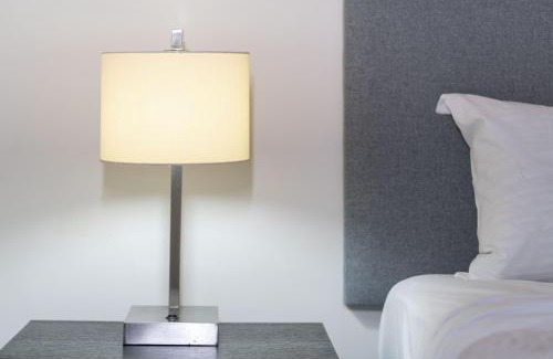 South Brisbane Appartement | Modern 2BR 2BA Apartment with Parking in South Brisbane